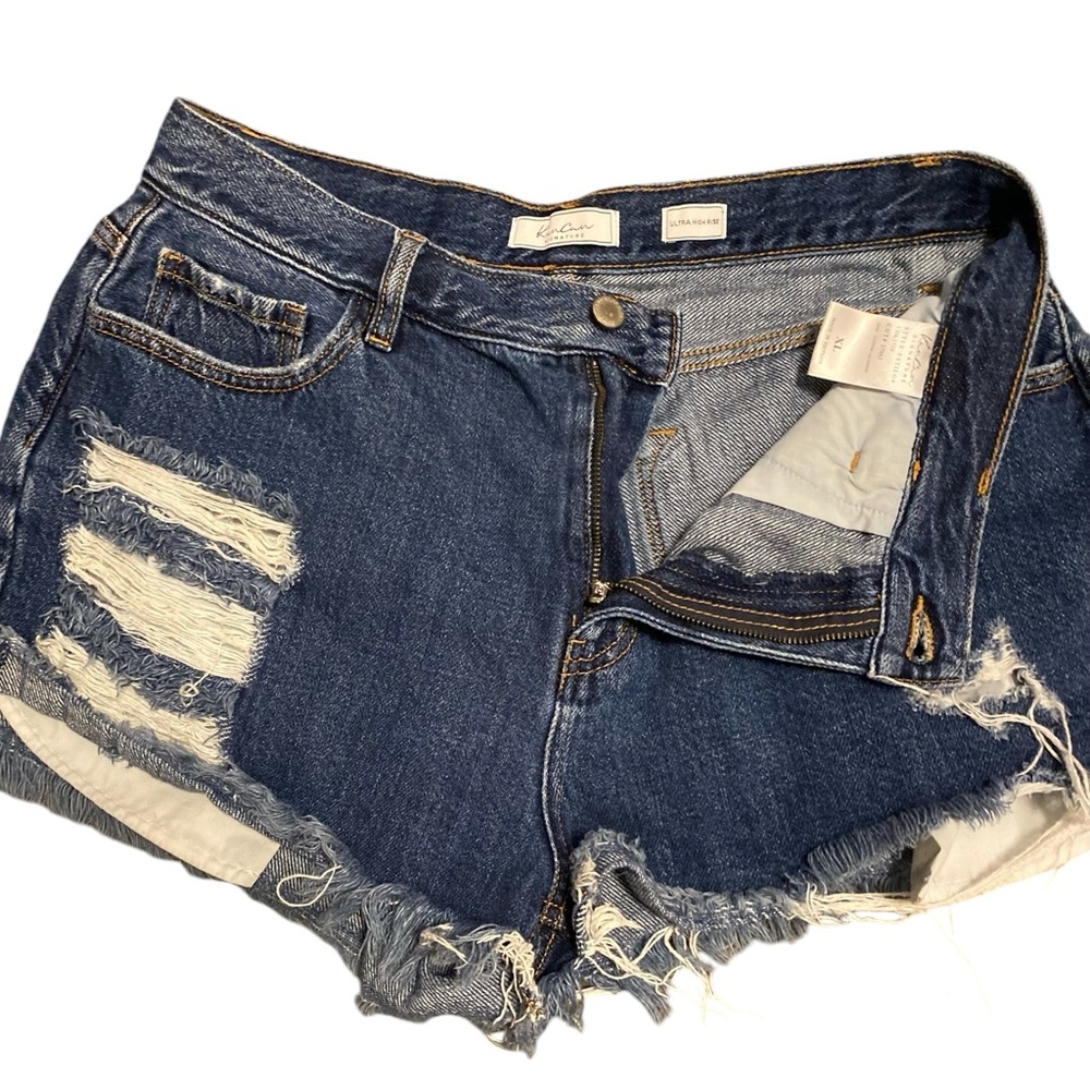 Authentic Signature Ultra High Rise Short KanCan - Picture 5 of 10